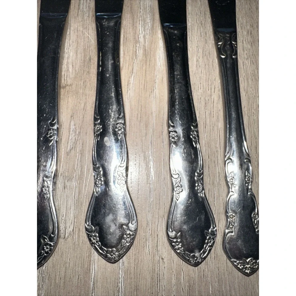 Marc Ecko dinner knives